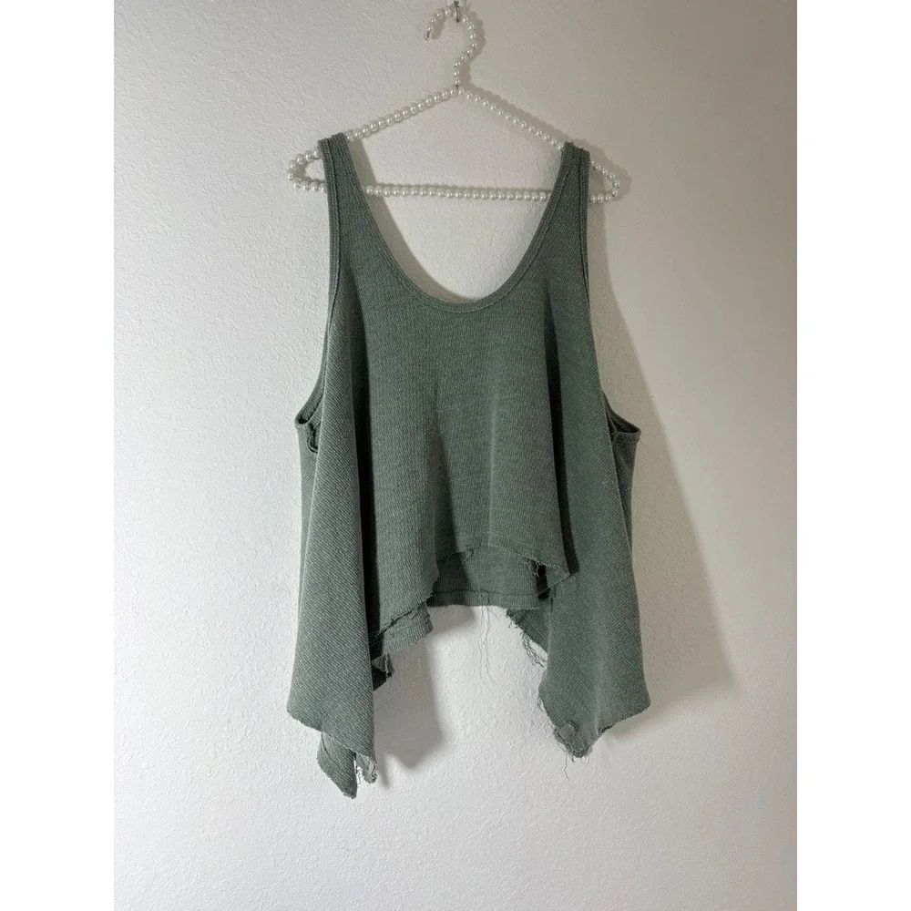 We The Free Tank la la Top Large Sage Green shark bite Handkerchief Hem  Knit